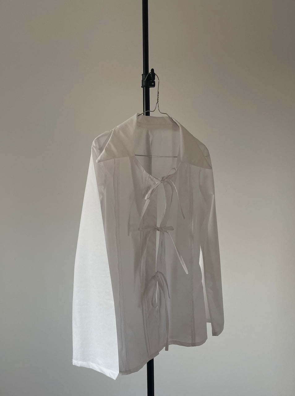 LISSA SHIRT - camicia avvitata con pieghe cucite