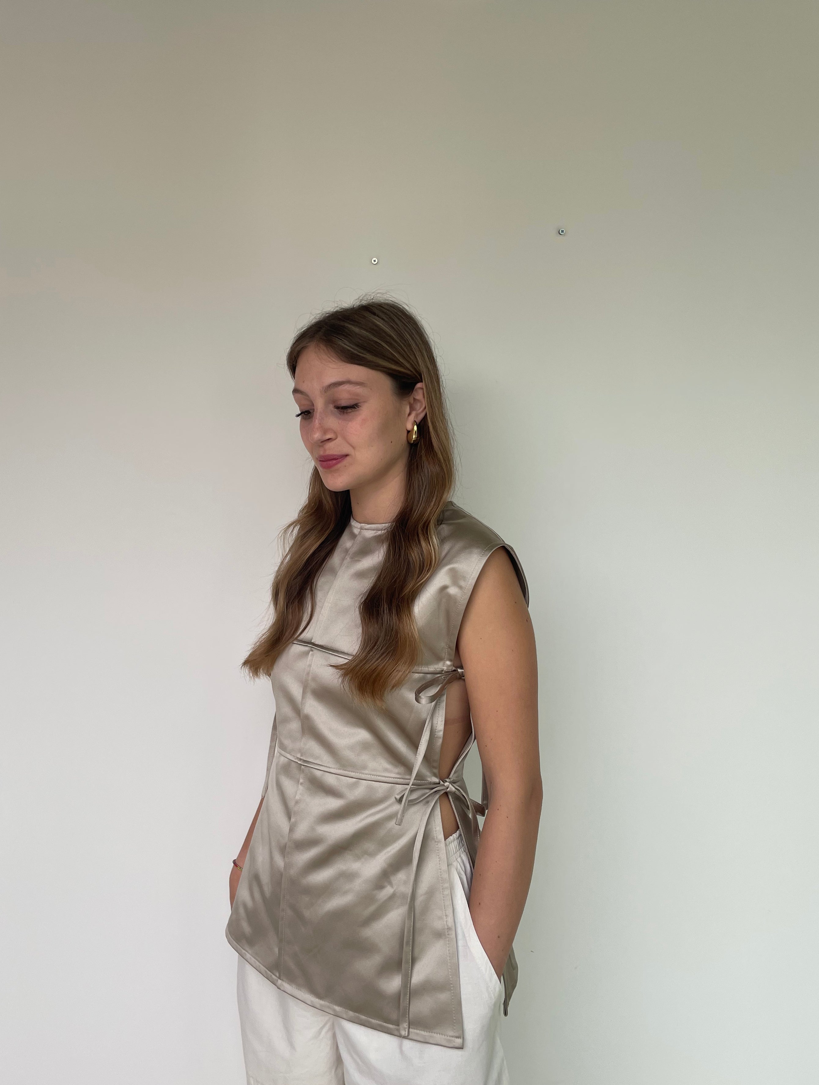LISSA VEST - top con laccetti
